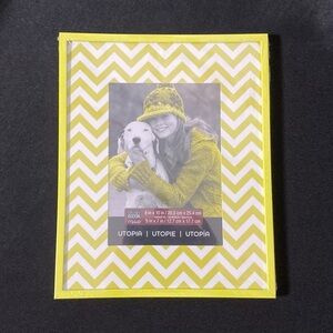Michael’s Studio Decor Chevron Matted 5” x 7” Hangable Picture Frame
